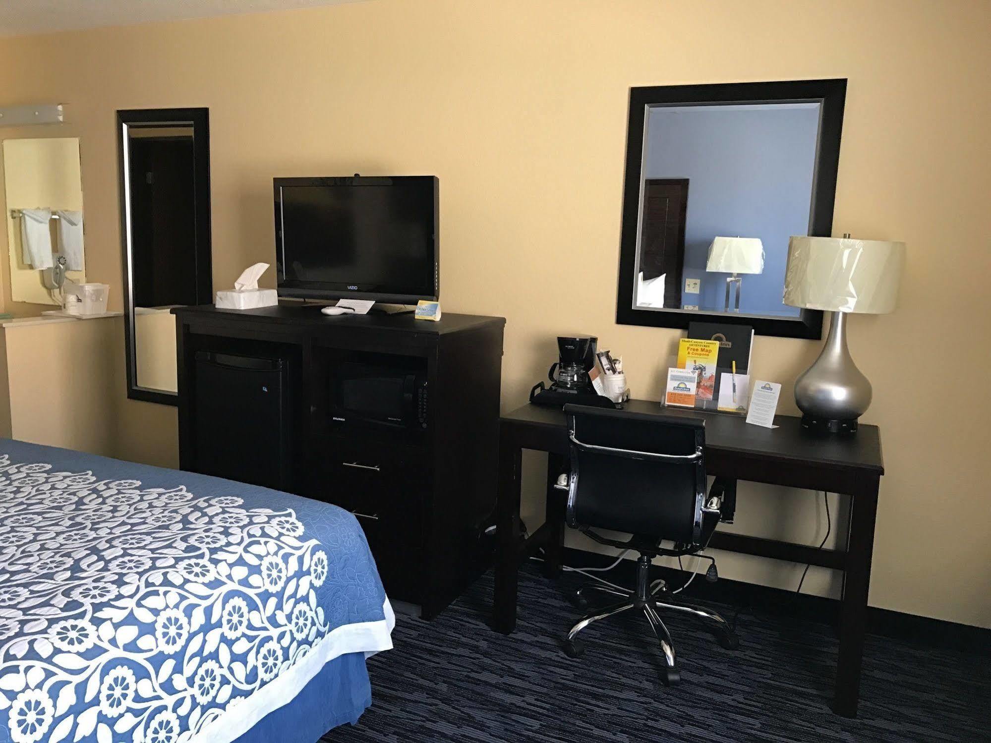 Days Inn By Wyndham Moab Eksteriør billede